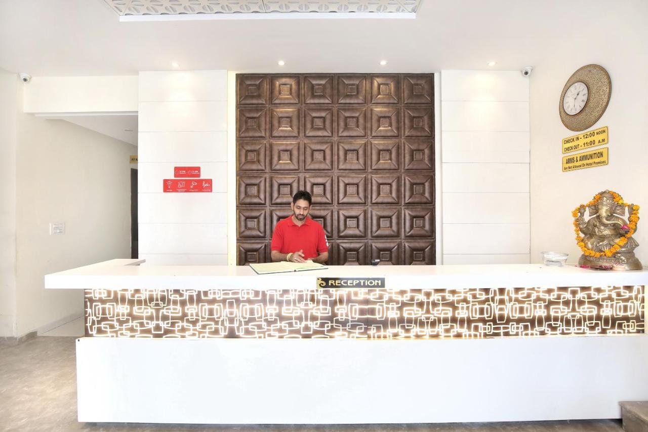 Capital O 8510 Welcome Inn Amritszár Kültér fotó